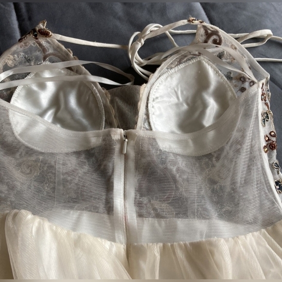 Blondie Nites Ivory Evening Gown - Picture 10 of 12